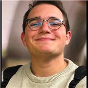 Estudiante del Doble Grado de Edificación y Administración y Dirección de Empresas en la Universidad Politécnica de Madrid da clas